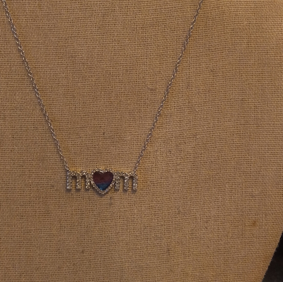 $16 New Necklace Set - Picture 3 of 5